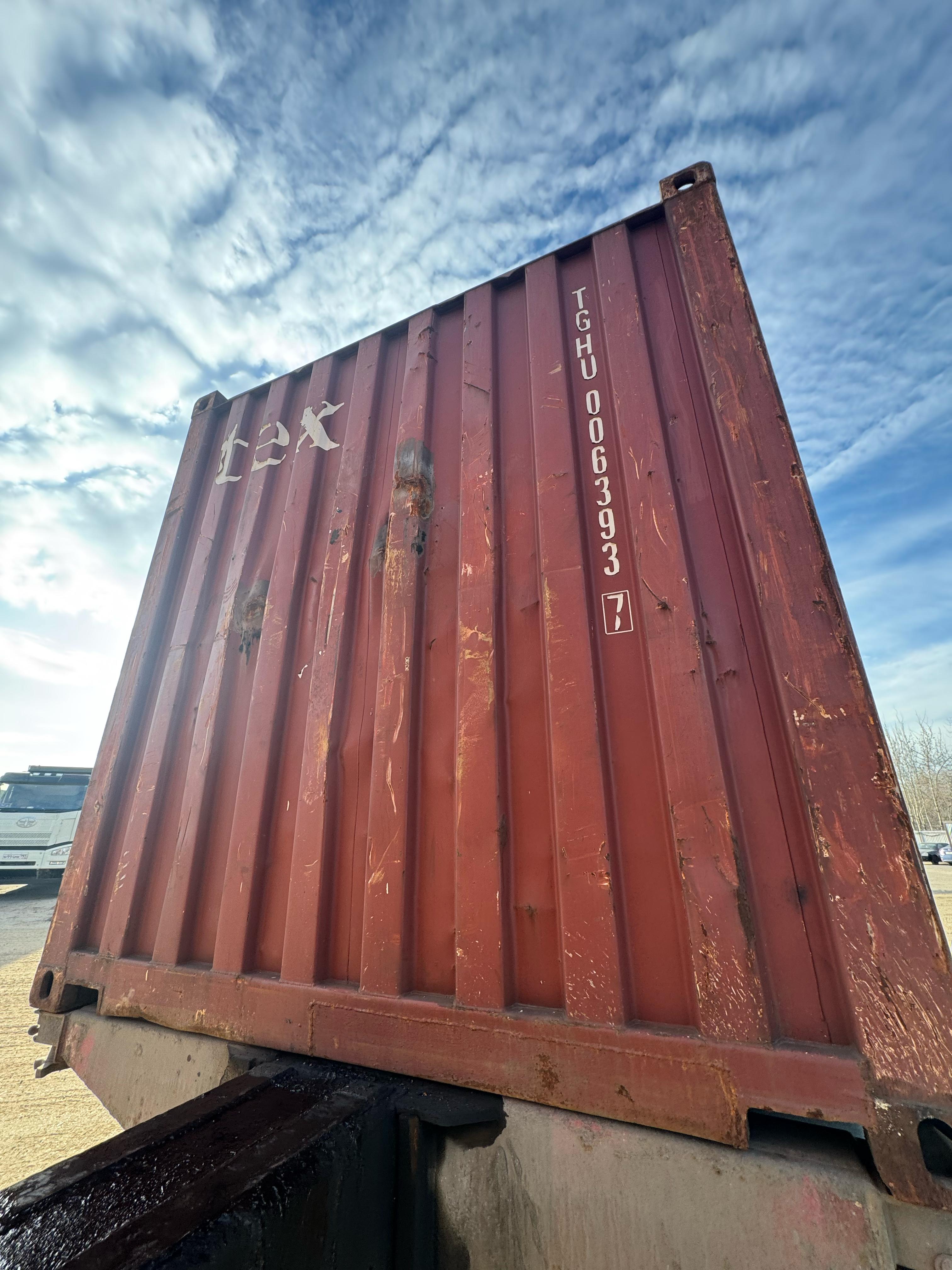 Морской контейнер TGHU0063937